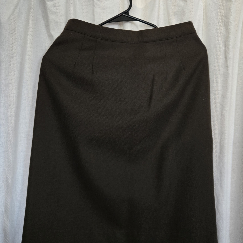 Elegant Olive Women's Skirt